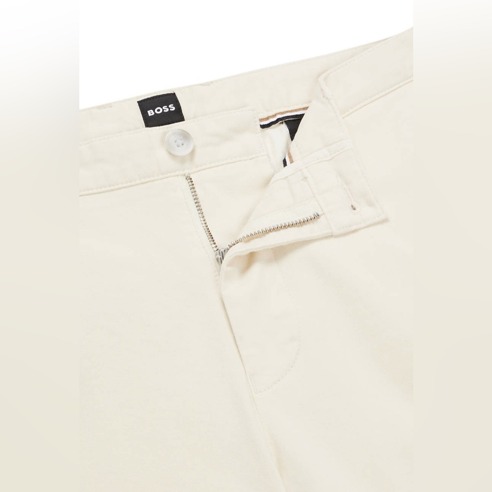 Hugo Boss Khaki Shorts - Picture 4 of 4